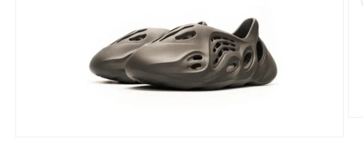 Adidas Yeezy Foam carbon